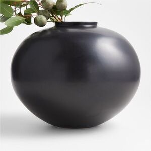 CRATE&BARREL NWT Jimena black round vase -10.4”h